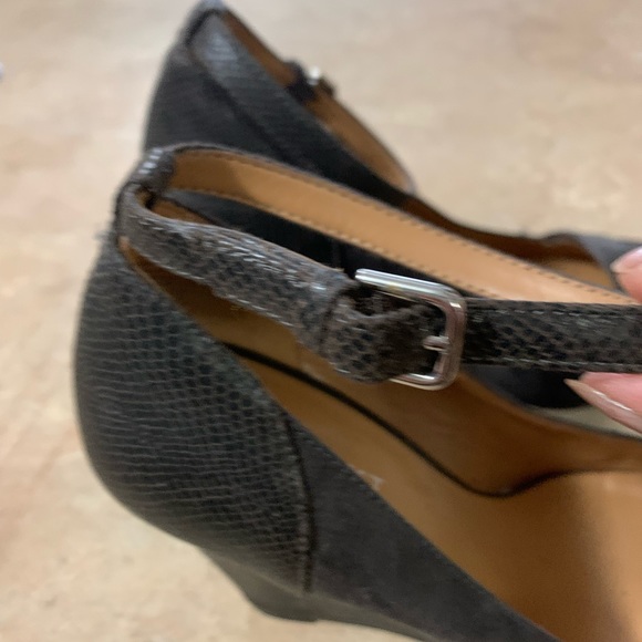 Nine West Size 7 shoes. - Picture 5 of 6